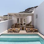 Victoria Caves Aparthotel 4*
