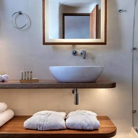 Aparthotel Victoria Caves 4*