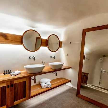 Victoria Caves Aparthotel