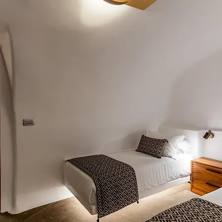 Victoria Caves Aparthotel