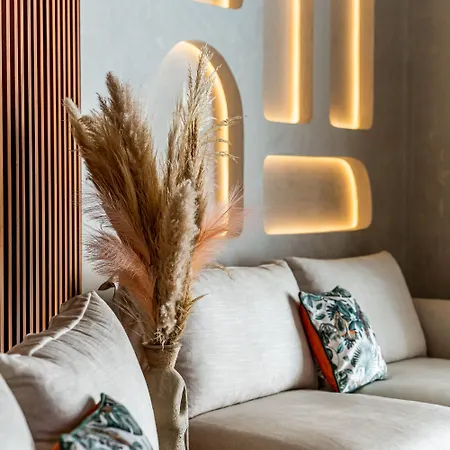 Victoria Caves Aparthotel