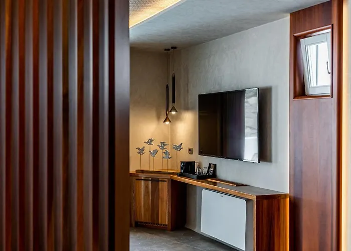 Victoria Caves Vothon