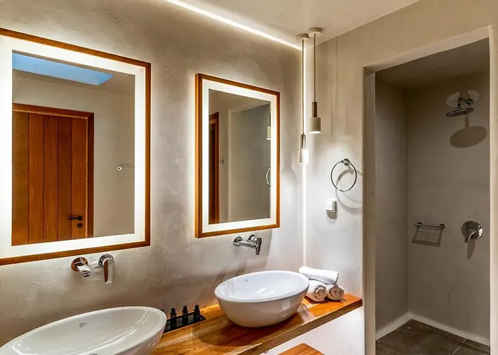 Aparthotel Victoria Caves 4*